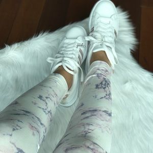 NWT Super soft fun BLUSH white marble leggings